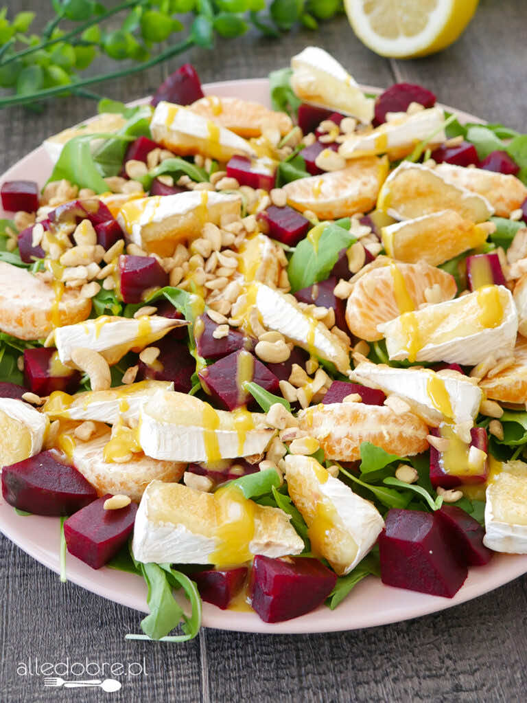 Soczysta sałatka z mandarynką