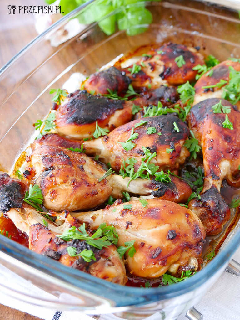 Pałki z kurczaka w marynacie miodowo – sojowej