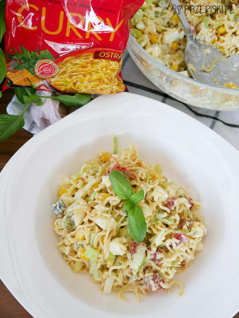 Ciekawa sałatka z zupki chińskiej