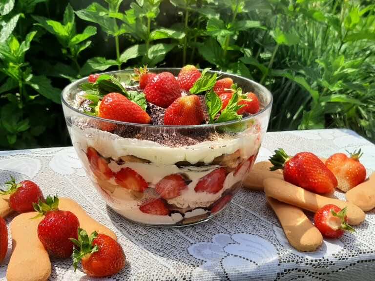 Tiramisu z truskawkami