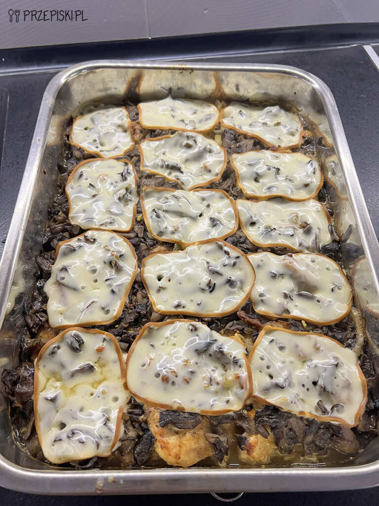 Soczysty kurczak zapiekany z serem