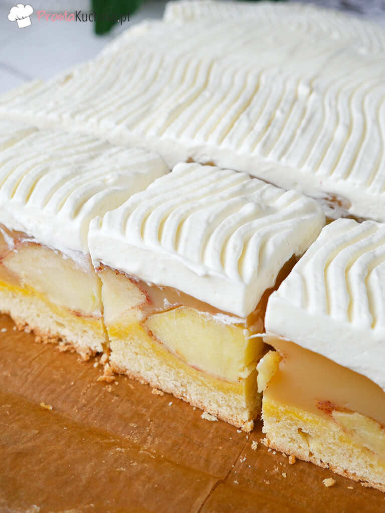 Szarlotka z budyniem