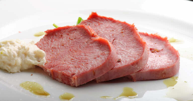 Przepis na ozorki w sosie chrzanowym