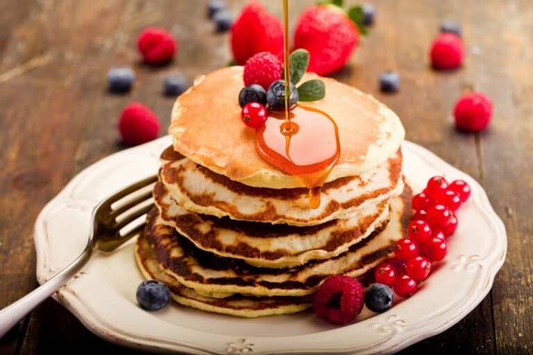 Pancakes – wszystko co musisz wiedzieć. Przepis na pankejki.