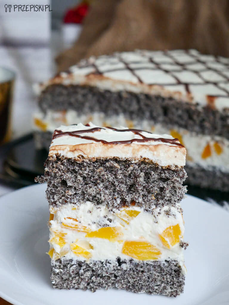 Makowa panienka z brzoskwiniami