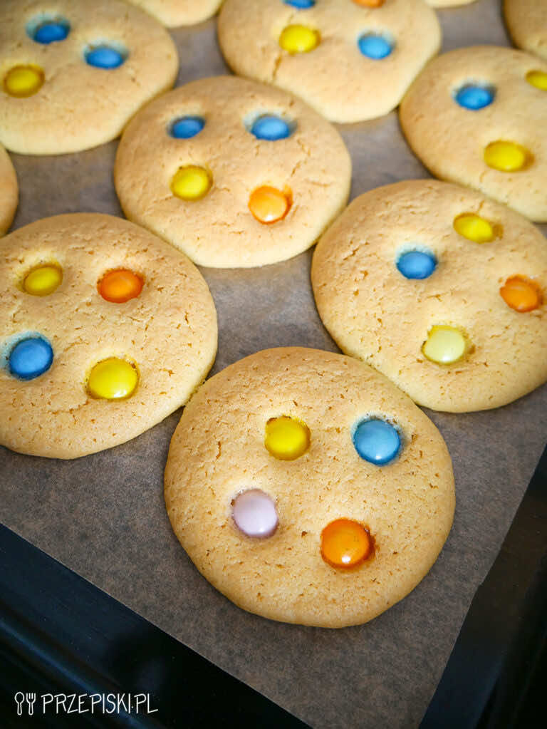 Pyszne kolorowe ciastka