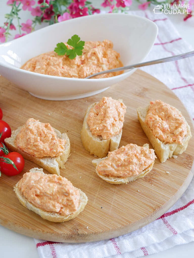 Paprykowa pasta na kanapki