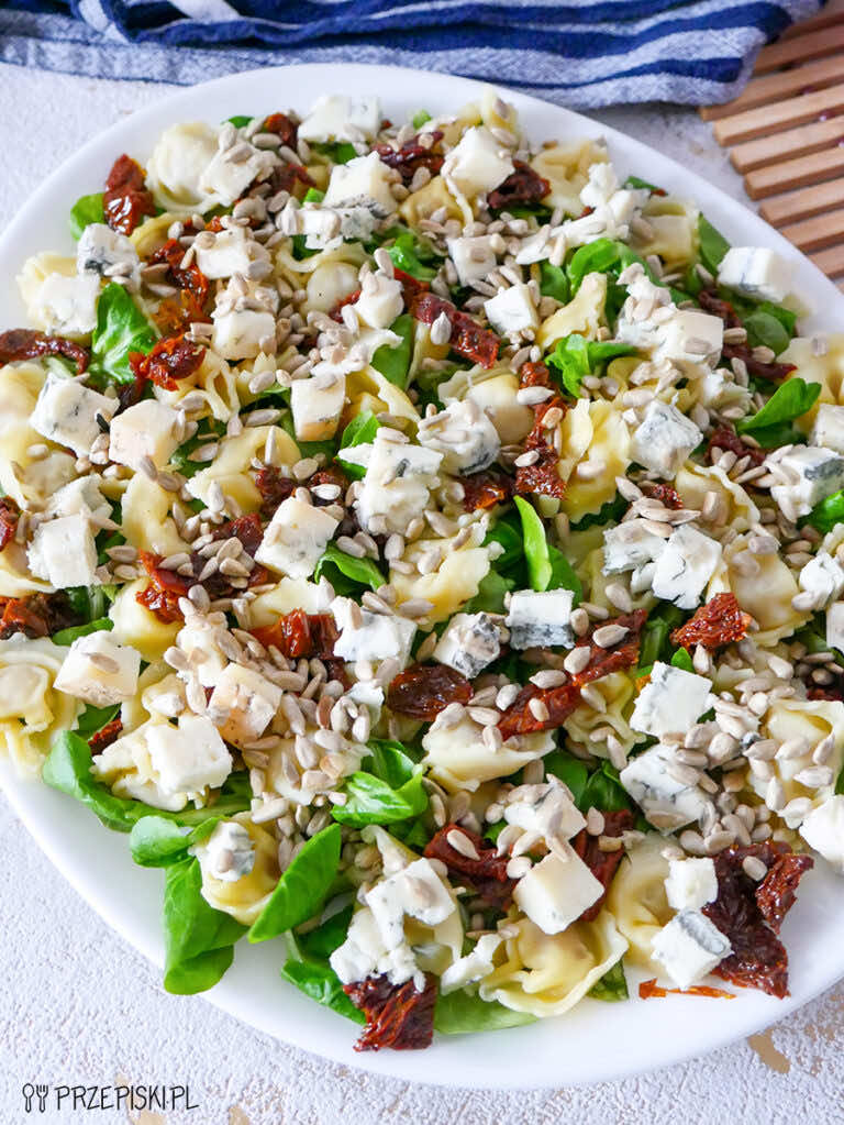 Lekka sałatka z tortellini