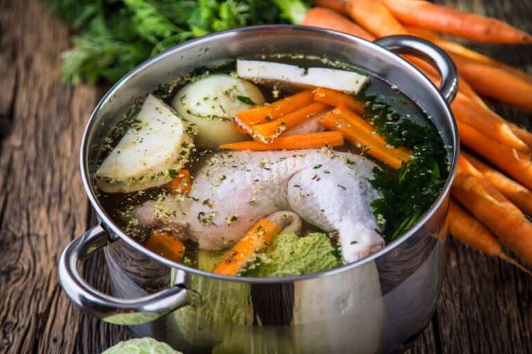 20 pomysłów na wykorzystanie mięsa z rosołu