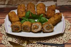 Roladki z marchewką i pieczarkami