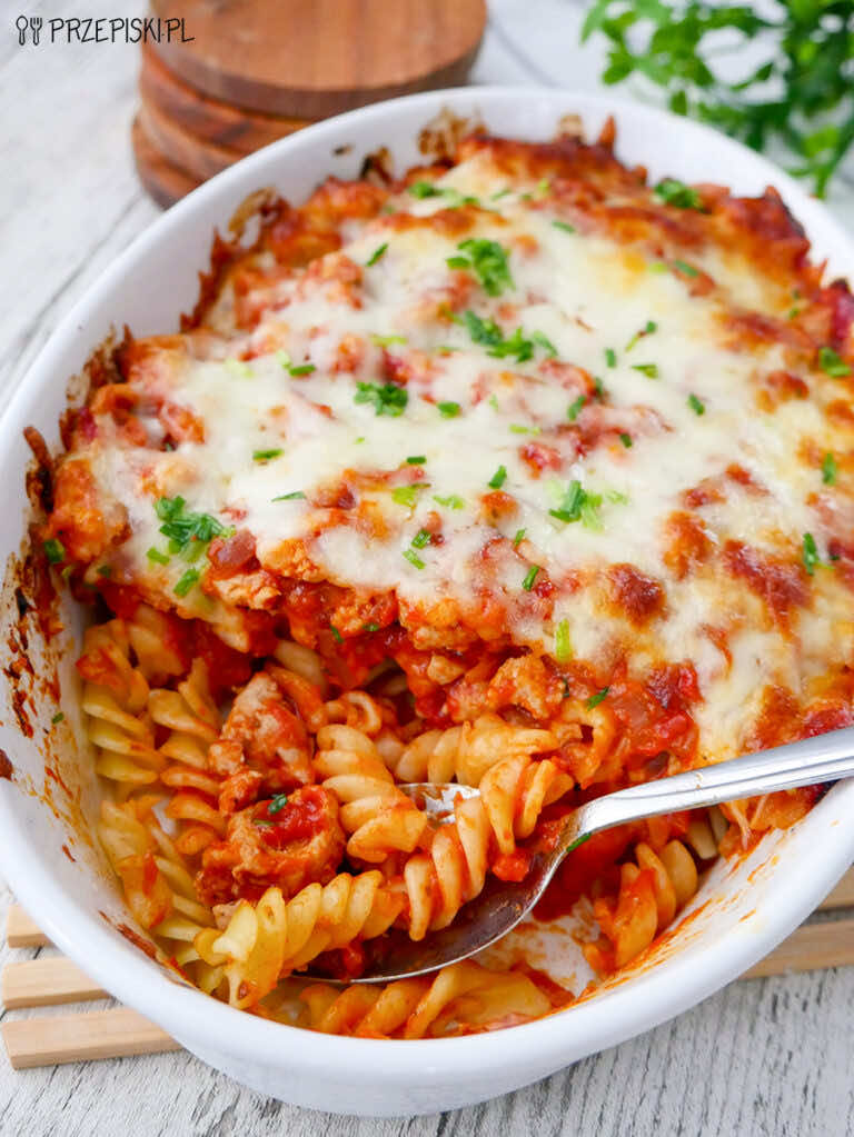 Zapiekanka makaronowa z mięsem mielonym