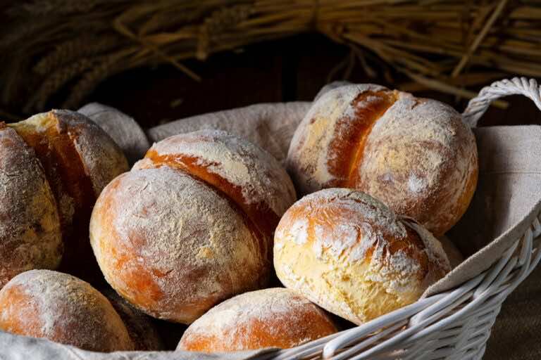 Jak zrobić bułki wrocławskie?