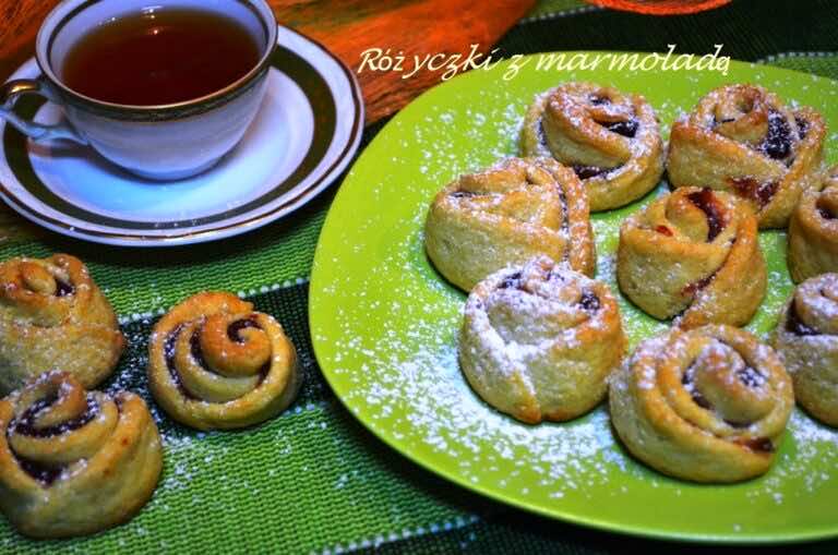 Ciasteczka różyczki z marmoladą -kruche różyczki