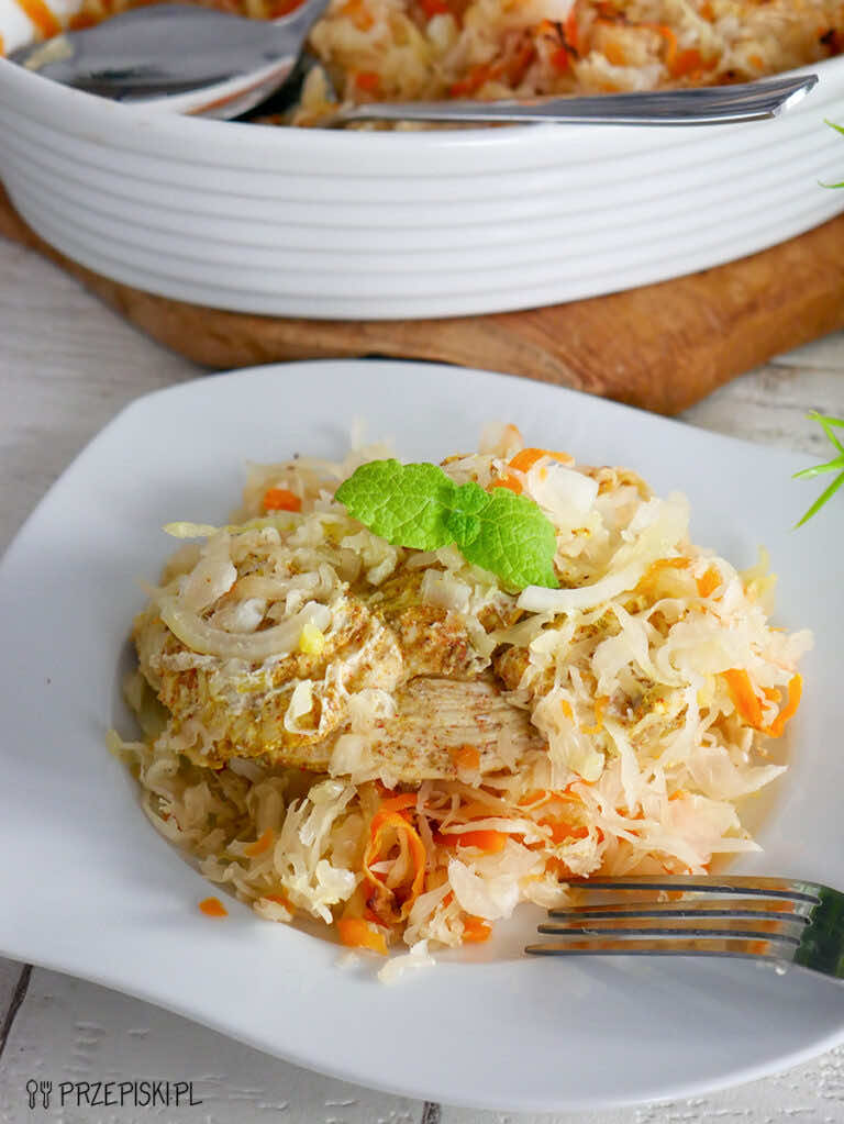 Filet z kurczaka zapiekany w kapuście kiszonej