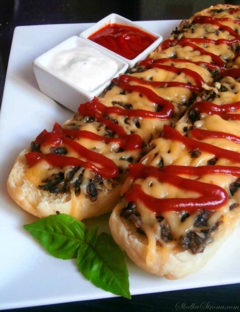 Tradycyjne Zapiekanki z Pieczarkami