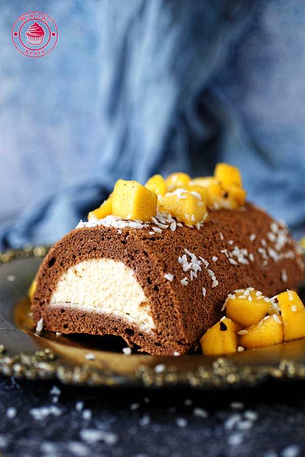 Biszkopt z musem chałwowym