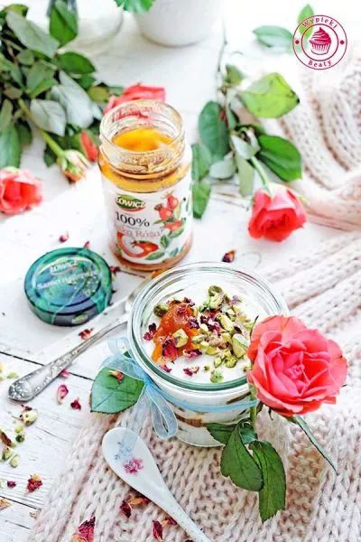 Różana nocna owsianka