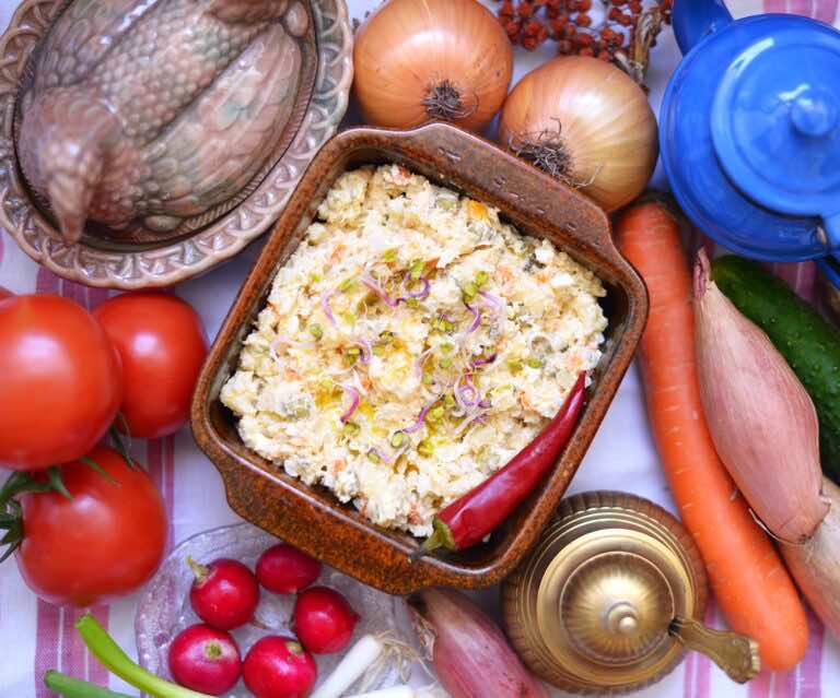 Domowa sałatka warzywna. Palce lizać