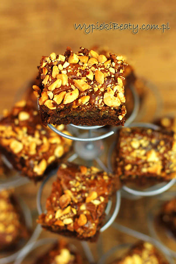 Ciasto brownie snickers