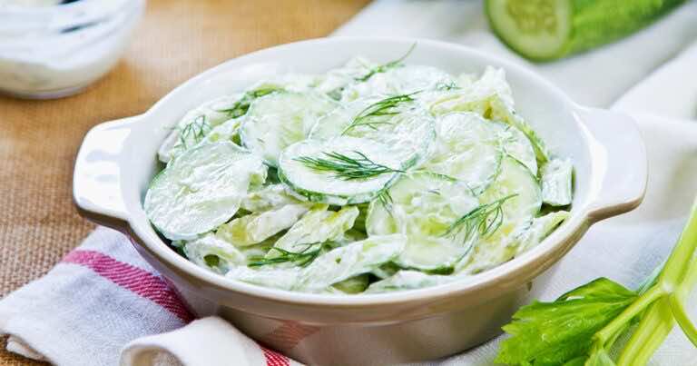 Ten błąd sprawia, że mizeria podchodzi wodą